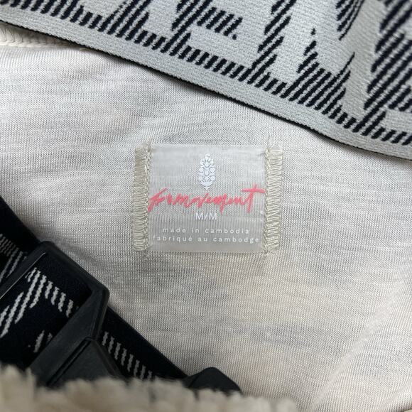 Free People Snow Bib Sz Medium Womens Black White Hit The Slopes Printed - Picture 14 of 15